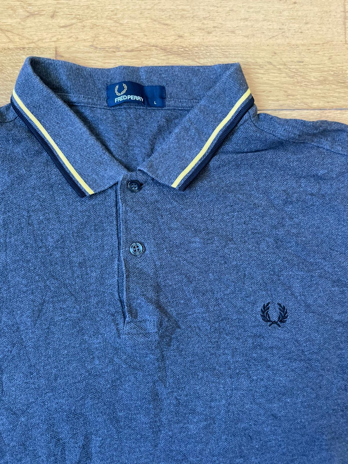 Fred Perry  — Talla L