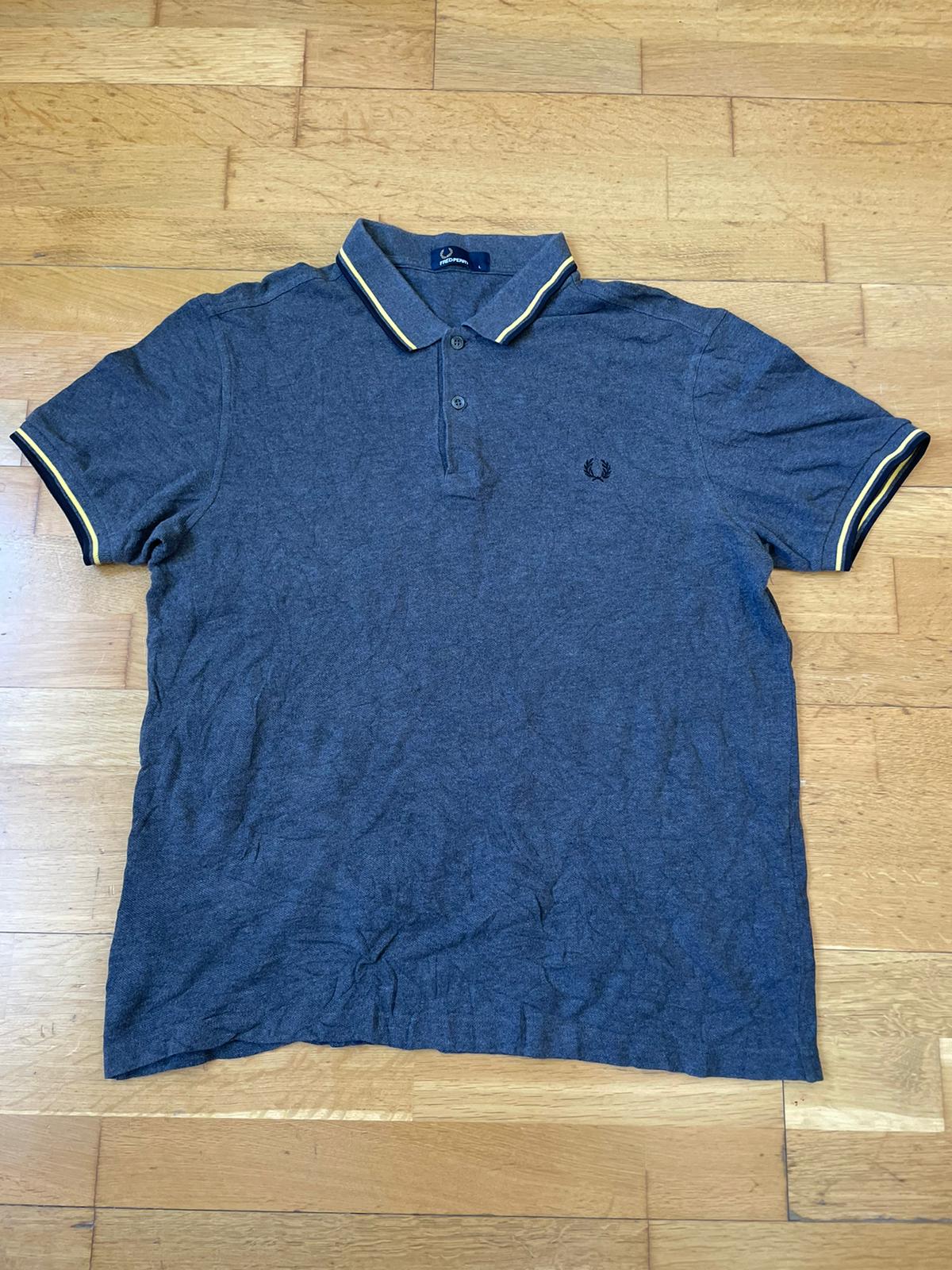 Fred Perry  — Talla L
